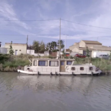 Peniche Brocor Hebergement Avec Participation A La Navigation Sur Le Canal Du Midi